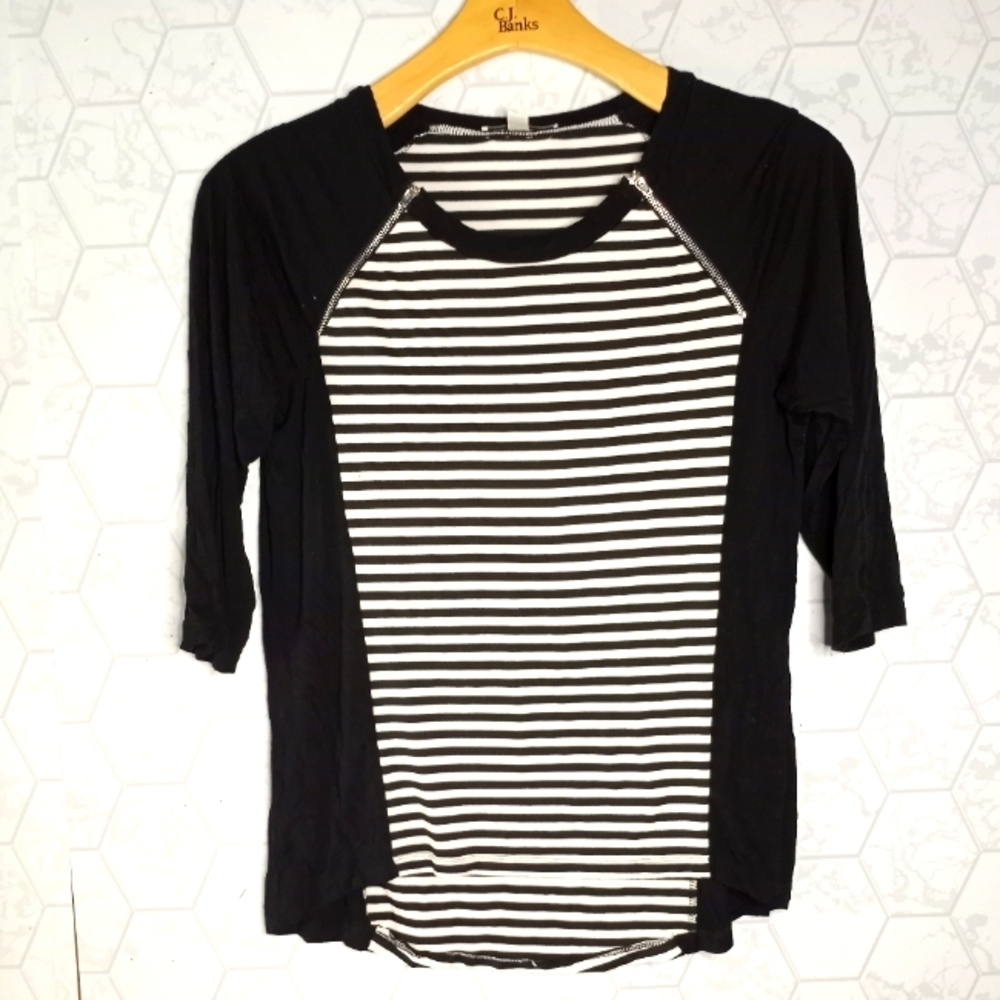 Maria Gabrielle black and white striped tunic top